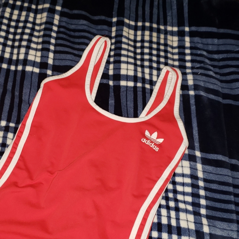 1 piece Tanktop OR swimsuit